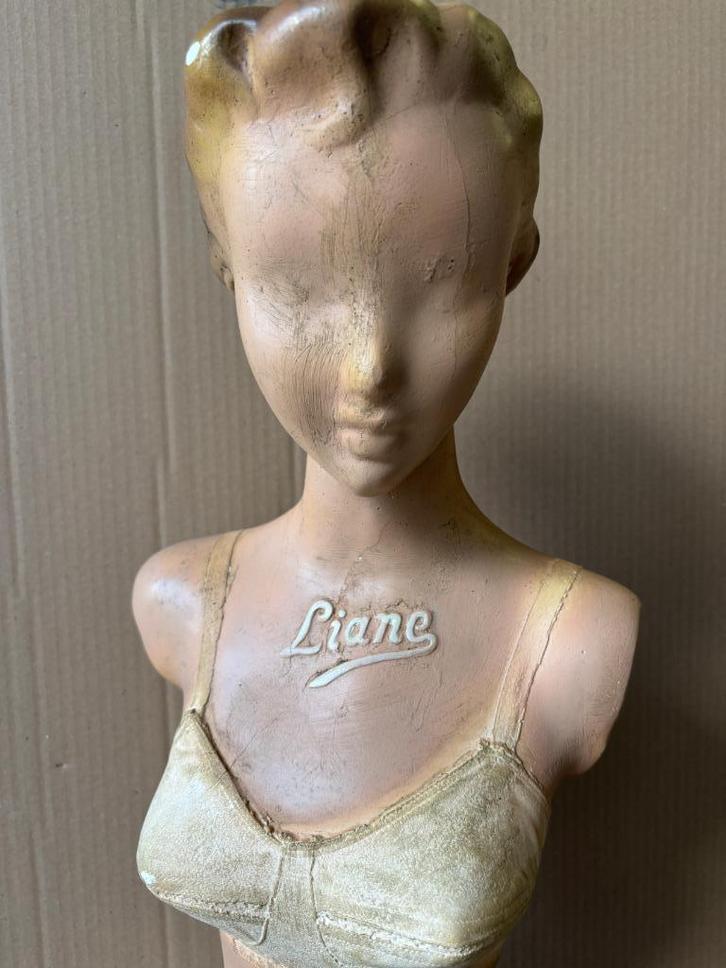 Plâtre PLV Années 30/40 LIANE Lingerie DIOR Novita, Collections, Marques & Objets publicitaires, Enlèvement ou Envoi