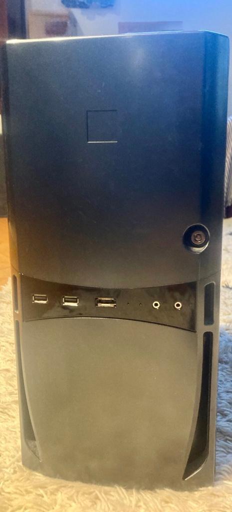 PC de BUREAU, Informatique & Logiciels, Ordinateurs de bureau, Utilisé, 2 à 3 Ghz, 16 GB, Avec carte vidéo, Enlèvement