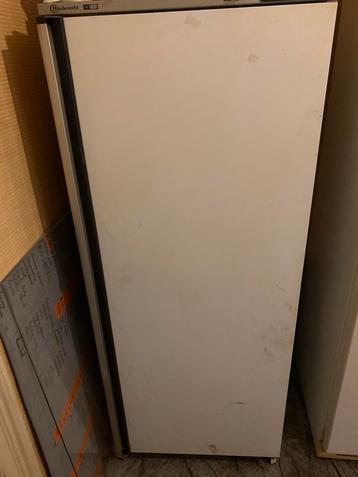 Frigo/congelateur beschikbaar voor biedingen