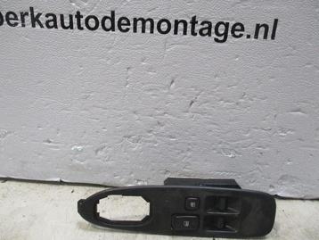 INTERRUPTEUR D'ALIMENTATION VITRE AVANT GAUCHE Celica (T20), Utilisé, Toyota
