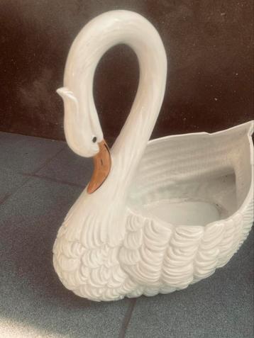 Vintage ceramic swan planter  beschikbaar voor biedingen