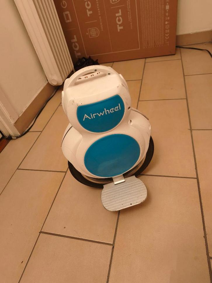 Monocycle électrique Airwheel, Fietsen en Brommers, Fietsen | Eenwielers, Zo goed als nieuw, Elektrisch, Ophalen