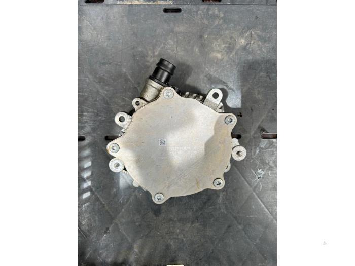 Vacuumpomp (Benzine) van een Mercedes Diversen, Auto-onderdelen, Motor en Toebehoren, Gebruikt, 3 maanden garantie, Ophalen of Verzenden