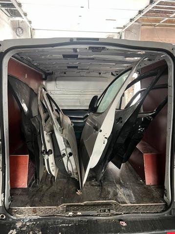 Bekijk foto's > Garage > Mechanische carrosseriereparatie  beschikbaar voor biedingen