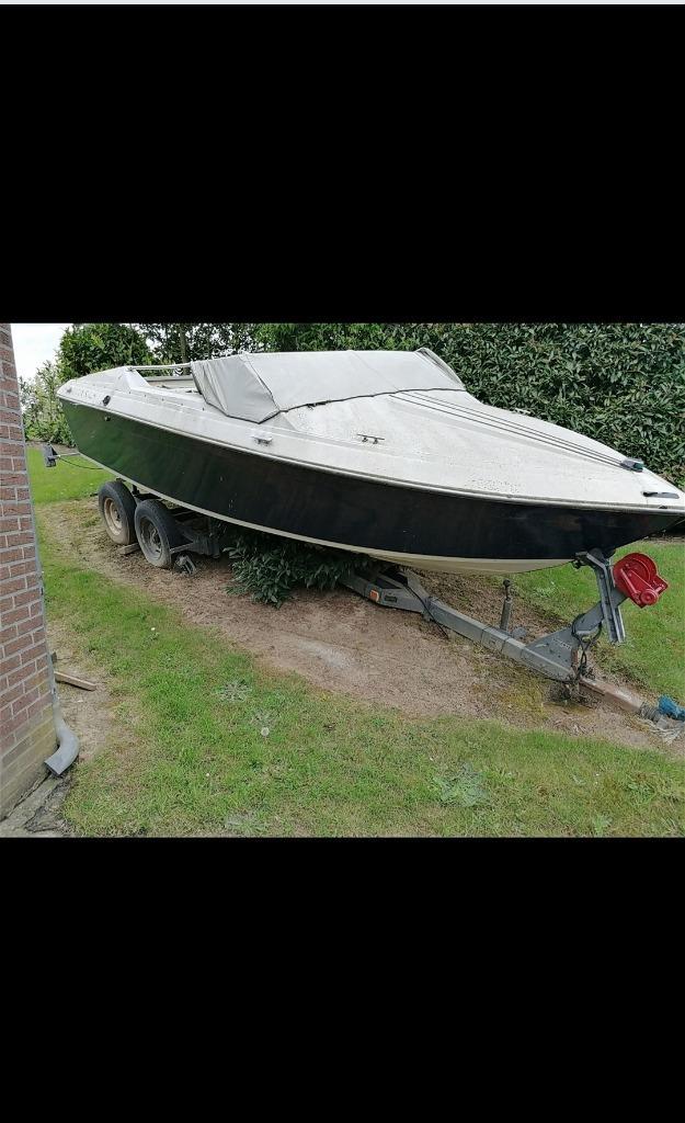4-persoons binnenboordboot te renoveren, Watersport en Boten, Speedboten, Gebruikt, 6 meter of meer, Benzine, 120 tot 200 pk, Polyester