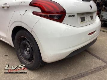 Achterbumper van een Peugeot 208 (EWP) beschikbaar voor biedingen