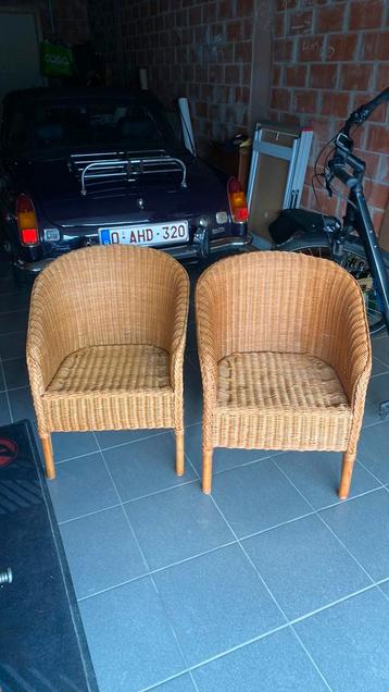 Rotan stoelen beschikbaar voor biedingen