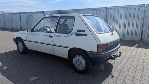 Peugeot 205 XL, Auto's, Oldtimers, Particulier, Panoramadak, Startonderbreker, Trekhaak, Peugeot, Benzine, Stadsauto, 3 deurs