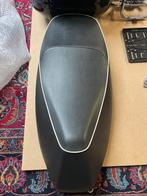 Vespa OEM GTS zadel, Ophalen, Zo goed als nieuw, Zadel, Vespa