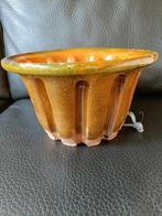 Oude keramieken bakvorm. Als decoratie. Hoogte: 12 cm., Antiek en Kunst, Antiek | Keramiek en Aardewerk, Ophalen of Verzenden