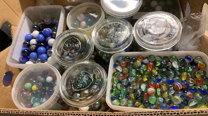 Lot knikkers en knikkerbaan, Kinderen en Baby's, Speelgoed | Hobbelfiguren, Gebruikt, Ophalen