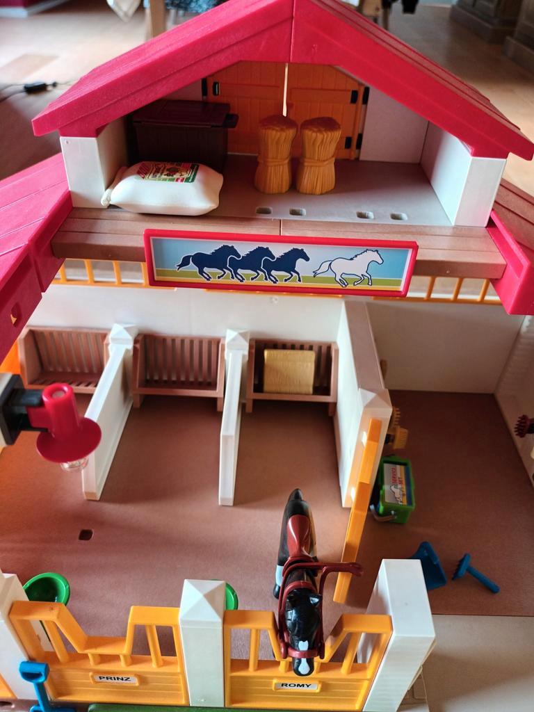 Playmobil - 4190 - Jeu de construction - Centre équestre : : Jeux  et Jouets