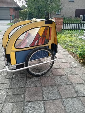 Fietskar voor 2 kinderen beschikbaar voor biedingen