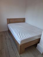 Bed - hout - 140 x 200 cm - goede staat, Huis en Inrichting, Slaapkamer | Bedden, Ophalen, Gebruikt, 140 cm, Twijfelaar
