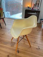 Eames Armchair (replica) vintage look, Twee, Kunststof, Gebruikt, Ophalen