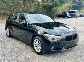 BMW 116d Sport-Line (feuille rose), Autos, Euro 5, Achat, Carnet d'entretien, Boîte manuelle