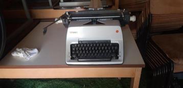 typmachine beschikbaar voor biedingen