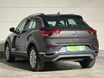 Volkswagen T-Roc Elegance 1.5 TSi 150 PK DSG-7, Te koop, Emergency brake assist, Benzine, 5 deurs