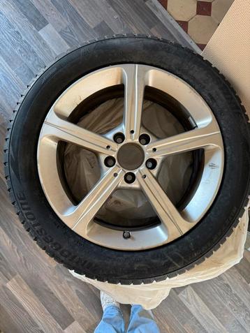 4 Bridgestone winterbanden (205/55R17) beschikbaar voor biedingen