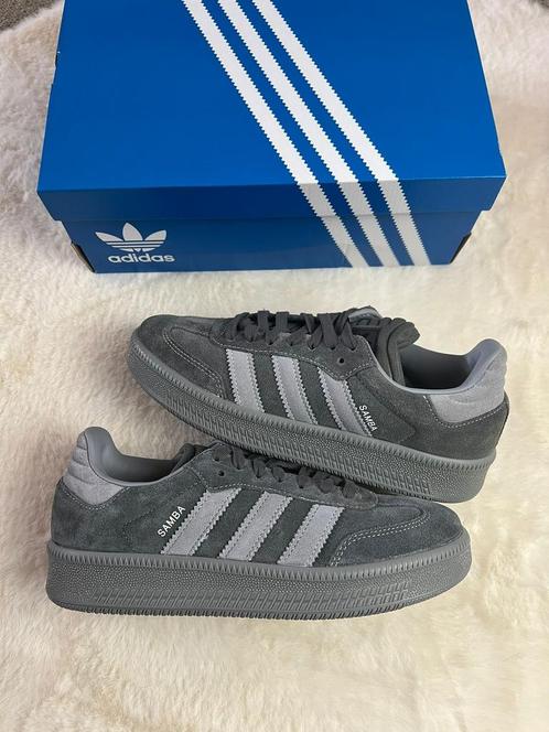 adidas Samba XLG Carbon Grey 41 1/3, Kleding | Heren, Schoenen, Nieuw, Sneakers, Overige kleuren, Ophalen of Verzenden