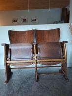 Duo de sièges de cinéma, Enlèvement