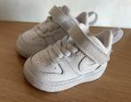 Baby Nike sneakers maat 17 ongedragen, Kinderen en Baby's, Ophalen, Zo goed als nieuw