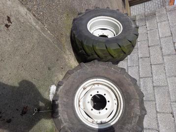 Tractor banden .Voorbanden van Valtra trekker, Enlèvement