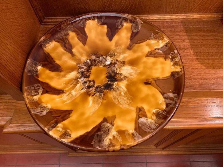 Grande assiette en céramique Vallauris, Maison & Meubles, Cuisine | Vaisselle, Neuf, Assiettes(s), Poterie rustique, Céramique