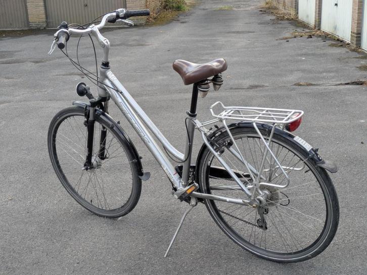 Trek dames refurbished, Fietsen en Brommers, Fietsen | Dames | Damesfietsen, Gebruikt, Overige merken, (Extra) lage instap, Versnellingen