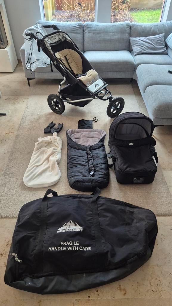 Mountain buggy full option, Enfants & Bébés, Buggys, Utilisé, Autres marques, Protection de pluie, Dossier réglable, Couverture pieds