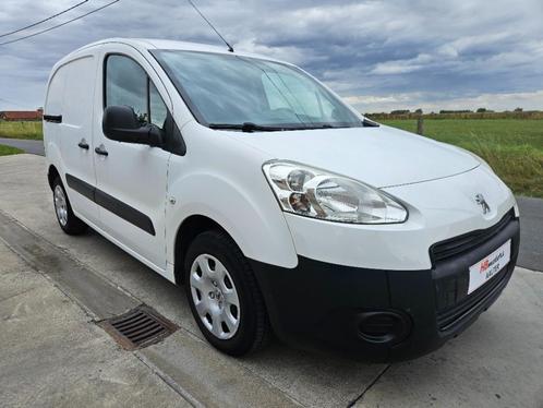 Peugeot Partner Partner 1.6 BlueHDi AIRCO 3 ZITPLAATSEN, Auto's, Bestelwagens en Lichte vracht, Bedrijf, Te koop, Used 1. Bestelwagens met ervaring.