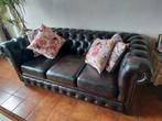 2 x chesterfield. Bruin. Zo goed als nieuw., Huis en Inrichting, Zetels | Zetels, Ophalen, Zo goed als nieuw