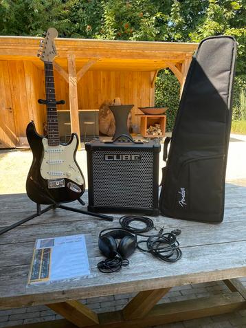 Mini Stratocaster + versterker Cube