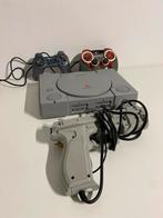 PS1 SCPH-102 avec 2 manettes et pistolet, Enlèvement ou Envoi, Comme neuf, Avec 2 manettes
