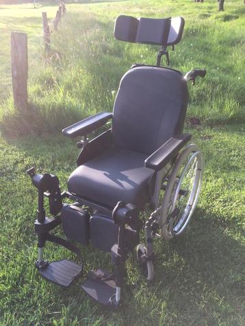 Manuele rolstoel met verstelbare beensteunen