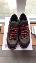 MONCLER baskets neuves taille 43, Moncler, Baskets, Brun, Neuf