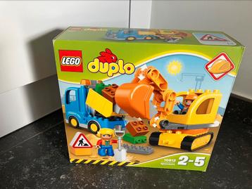 Duplo le camion et la pelleteuse  beschikbaar voor biedingen
