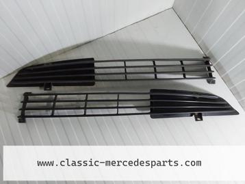 Bumpergrille / radiateurgrille Mercedes S-klasse W116 links  beschikbaar voor biedingen