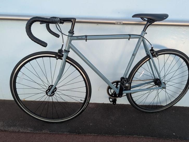 Fuji feather single speed/fixed gear (maat 56), Fietsen en Brommers, Fietsen | Heren | Herenfietsen, Zo goed als nieuw, Ophalen