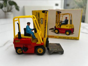 Dinky Toys 404 Conveyancer vorkheftruck beschikbaar voor biedingen