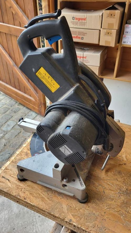 Zaag, Doe-het-zelf en Bouw, Gereedschap | Zaagmachines, Gebruikt, Afkortzaag, 1200 watt of meer, 30 tot 70 mm, Ophalen