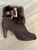 UGG enkellaarsjes bruin daimn mt 39, Kleding | Dames, Nieuw, Lage of Enkellaarzen, Ophalen of Verzenden, Bruin