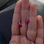 Oorbellen robijn edelsteen zilver 925 Hartvorm, Handtassen en Accessoires, Oorbellen, Hangers, Ophalen of Verzenden, Zo goed als nieuw