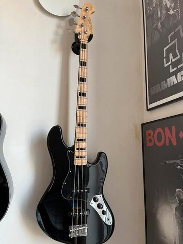 Basgitaar J&D vintage + gitaartas beschikbaar voor biedingen
