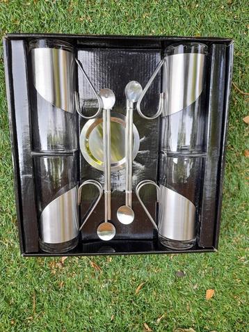 set van 4 glazen met houder voor Irish coffee of thee beschikbaar voor biedingen