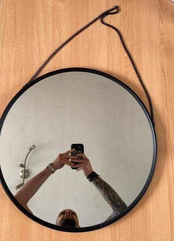 Spiegel van 50 cm beschikbaar voor biedingen
