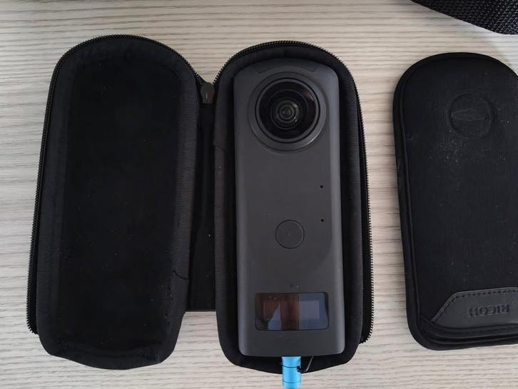 Ricoh Theta Z1 + accessoires, Electroménager, Électroménager & Équipement Autre, Comme neuf, Enlèvement