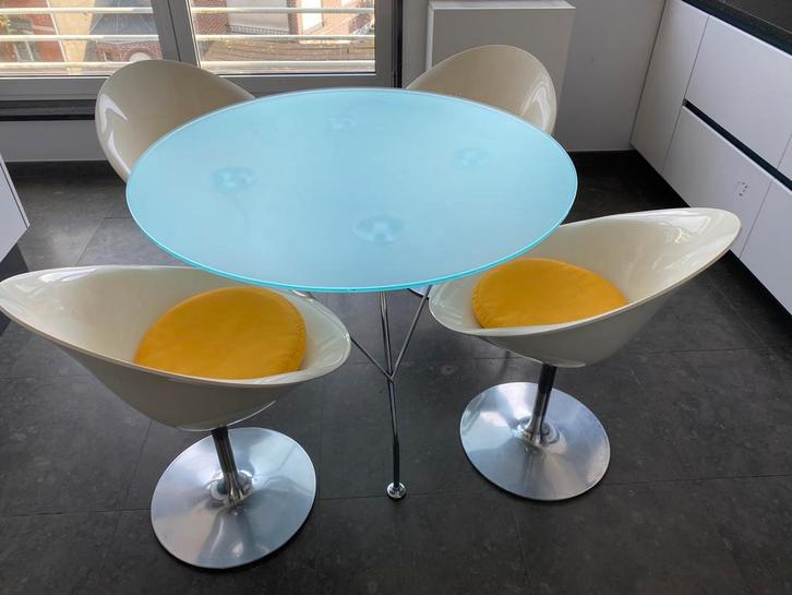 Ensemble table chaise Kartell, Antiek en Kunst, Antiek | Meubels | Stoelen en Sofa's, Ophalen