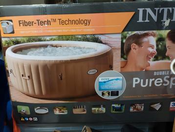 Jaccuzzi 4 pers met drie opblaasbare neksteunen + 14 filters, Enlèvement, Utilisé, Tapis de sol, Gonflable