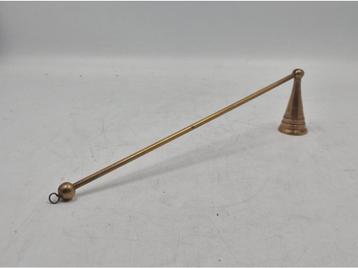 Eteignoir à bougie en laiton beschikbaar voor biedingen